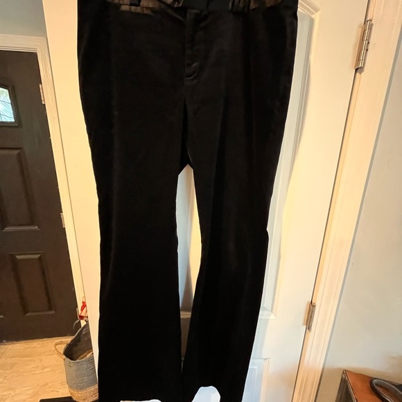 Elegant Black Velvet Pants - Picture 4 of 9